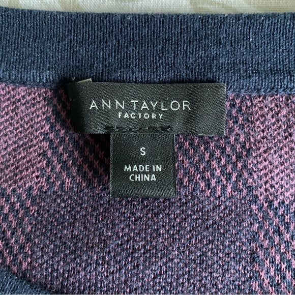 Ann Taylor Factory Crew Neck Sweater ~ Small ~ Blue/Violet Buffalo Plaid Check - Picture 4 of 15